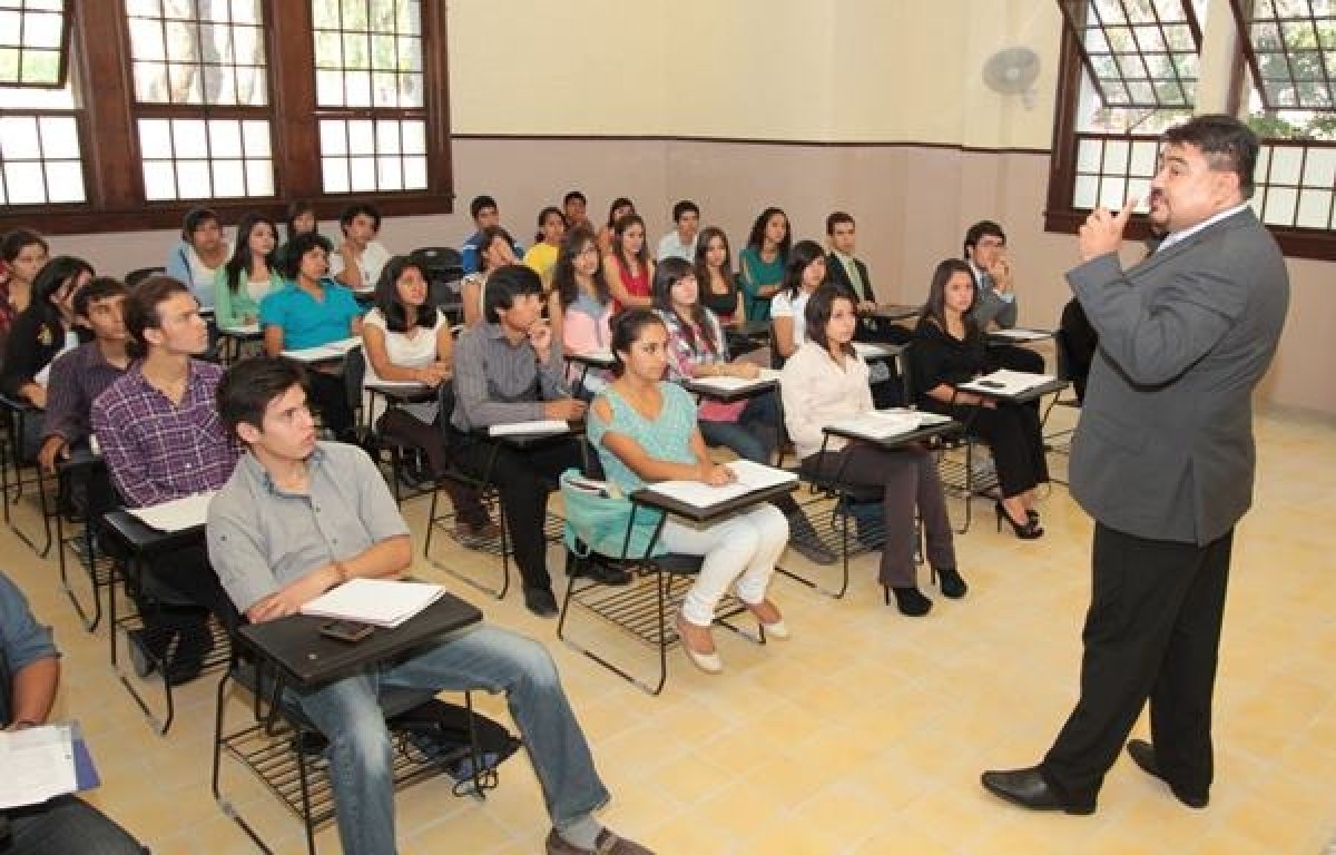 Mil Becas Otorgar El Gobierno A Estudiantes De Bajos Recursos Candela