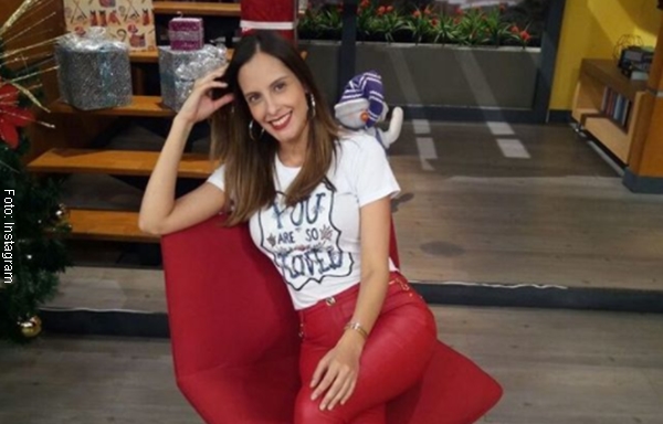 Video Laura Acuña Es Sensación Por Su Movimiento De Caderas