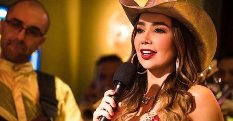 El cuerpo Paola Jara se robó el show en Un Bandido honrado