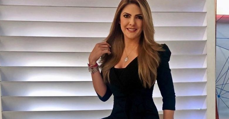 Ana Karina Soto presume escultural cuerpo en la playa