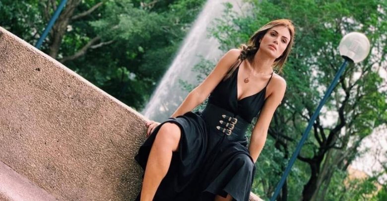 El desnudo de Sara Uribe hizo suspirar a más de uno