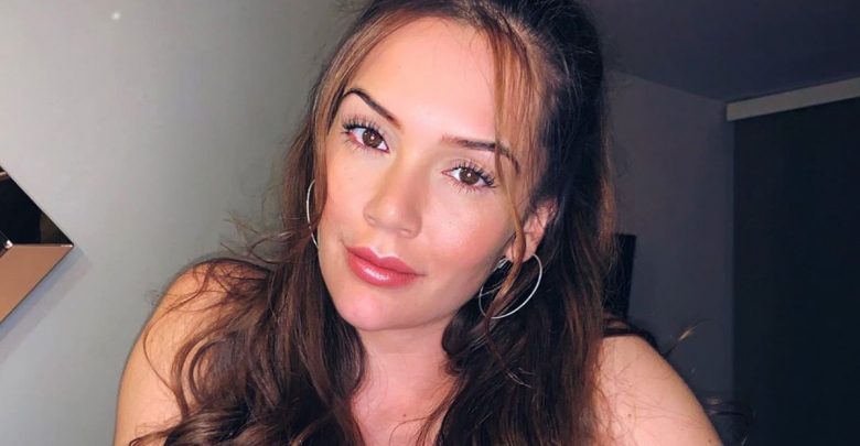 Lina Tejeiro incendió las redes con sensual vestido escotado