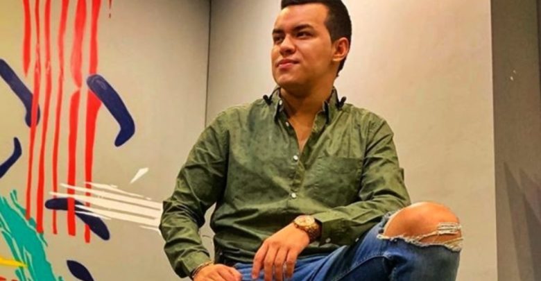 Yeison Jiménez incendió las redes posando con célebre modelo