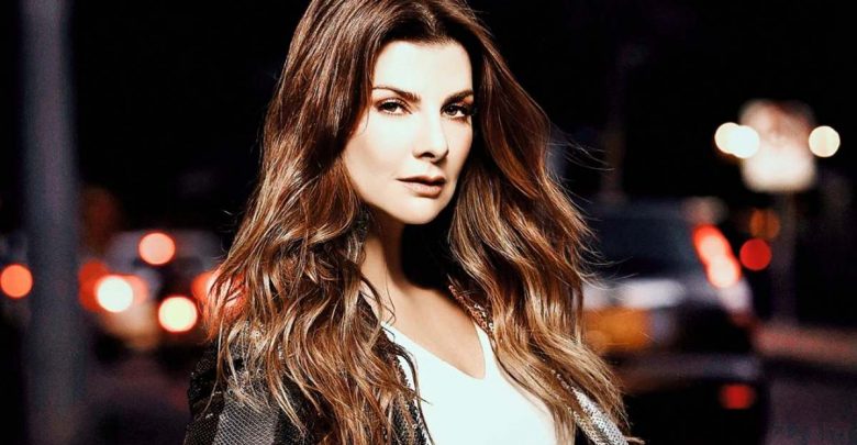 Carolina Cruz enseña sus habilidades con sensual danza árabe