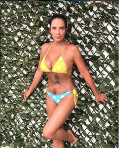 ¿Cómo se ve Luly Bossa en bikini a los 53 años?