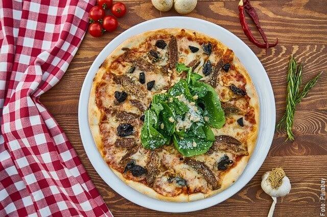 Cómo hacer pizza casera? Deleita a tu familia con esta receta - Candela