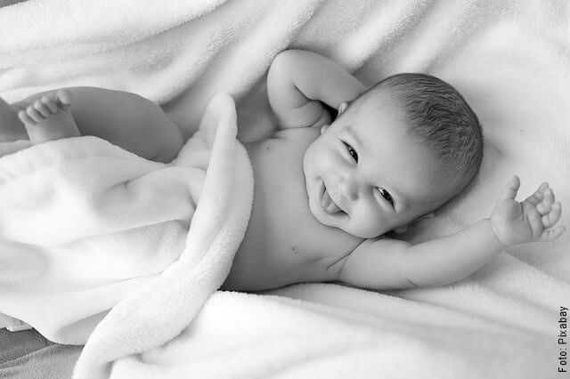 foto de bebé sonriendo