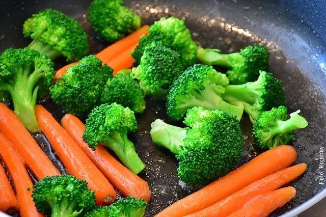foto de zanahorias con brócoli