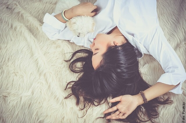 foto de mujer durmiendo