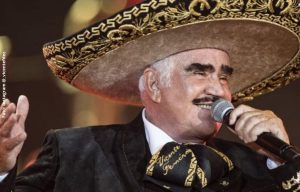 Vicente Fernández no volvería a cantar tras una traqueotomía