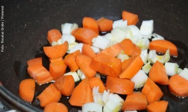 foto de zanahoria picada