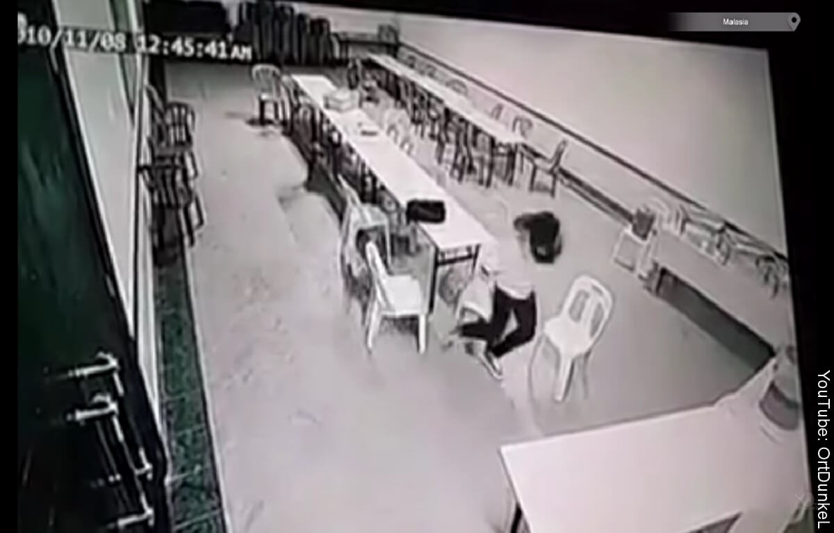 Video: Fantasma ataca a una mujer en hotel