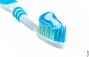 ¡La crema dental tiene otros usos!