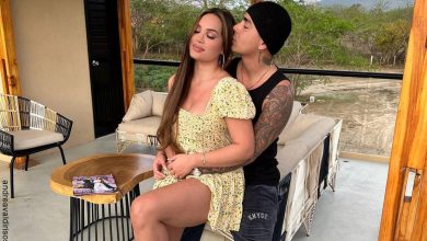 Andrea Valdiri se puso la camiseta (mojada) para el cumpleaños de su esposo