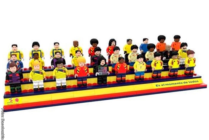 Foto de las figuras comercializadas por Bancolombia de la Selección Colombia