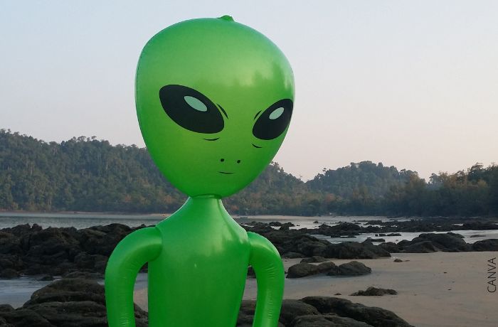 Foto de un inflable de un extraterrestre