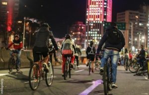Ciclovía nocturna en Bogotá del 10 de agosto: Rutas y horarios