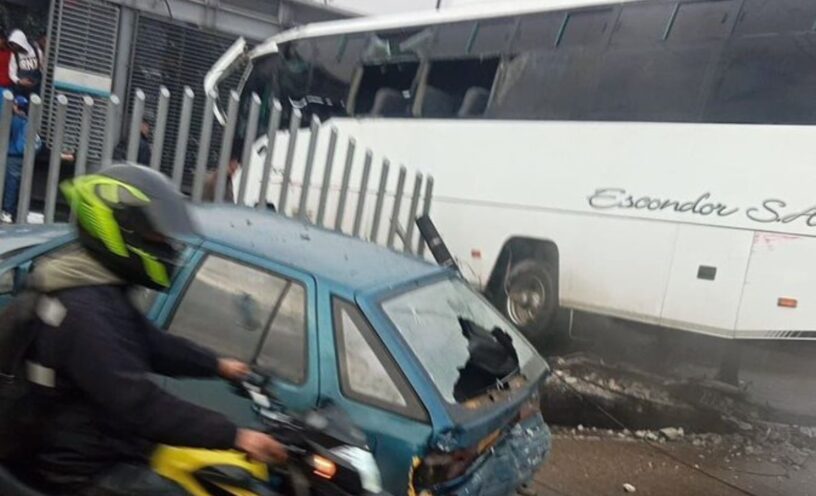 accidente entre un bus y un TransMilenio