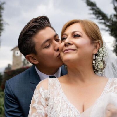 Alina Lozano y Jim celebraron 2 meses de casados