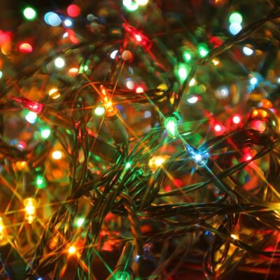 cómo ahorrar energía con las luces navideñas