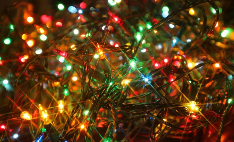 cómo ahorrar energía con las luces navideñas