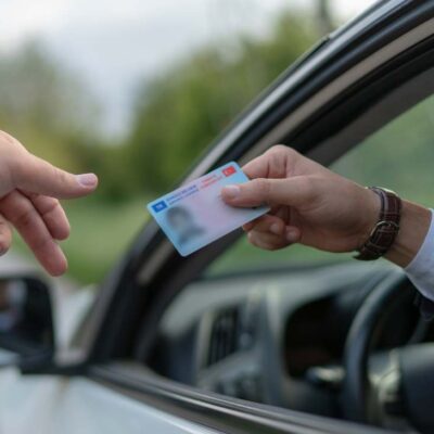con cuantos comparendos suspenden la licencia