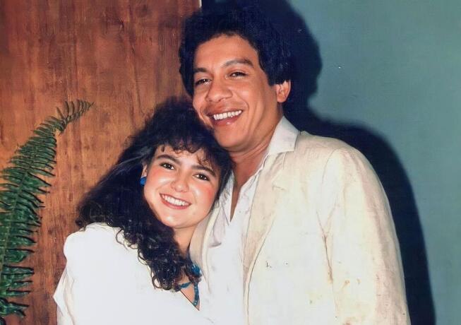 El cantante Diomedes Díaz junto a su amante Yolanda Rincón en algún momento de los años 80