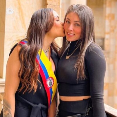 Epa Colombia hizo firmar capitulaciones a Karol Samantha