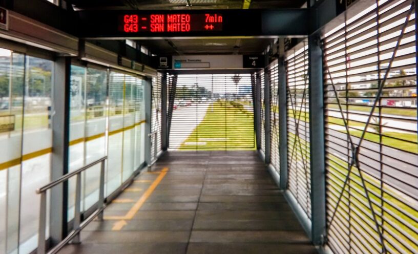 Estaciones de TransMilenio reabrirán