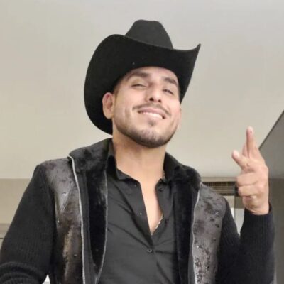 fan intentó besar a Espinoza Paz