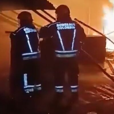 imágenes del incendio en el Salto del Tequendama