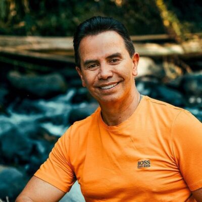 Jhonny Rivera cumplió sueño en el Movistar Arena