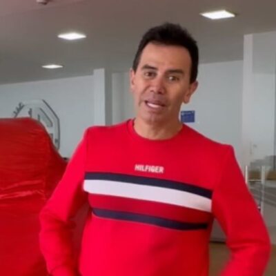 Jhonny Rivera habló de sus inseguridades en redes