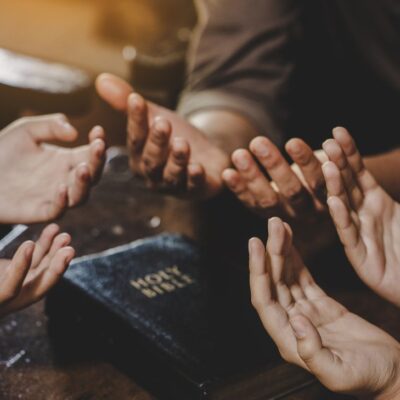 Oración para atraer paz y bendiciones el jueves santo