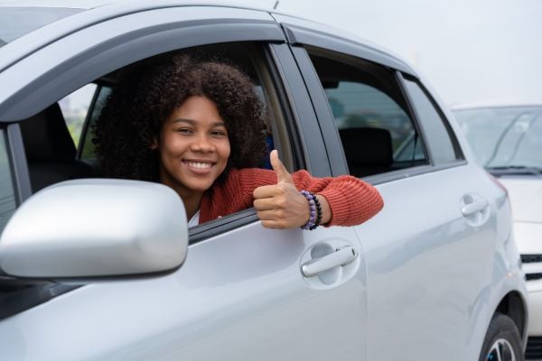 licencia de conducción por menos de $100.000 pesos