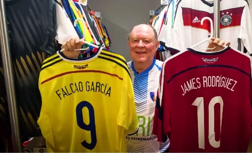 mayor coleccionista de camisetas de fútbol en Colombia