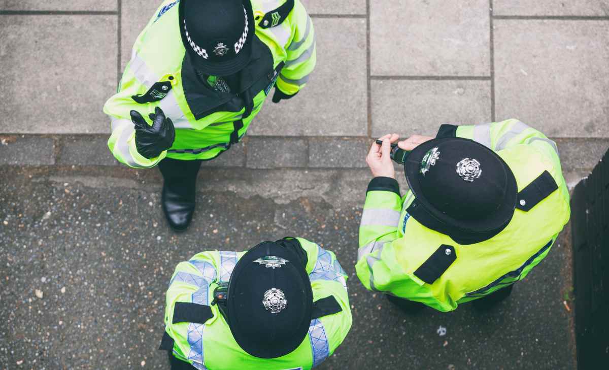 murió subindente en escuela de policía