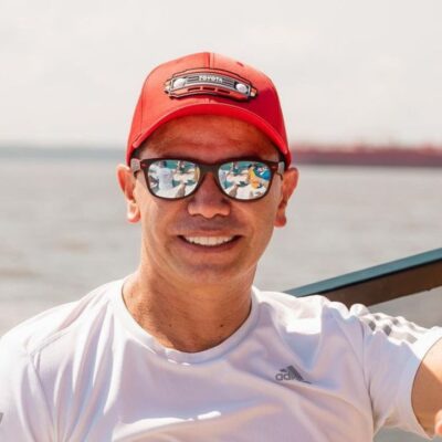 nuevo negocio de Jhonny Rivera