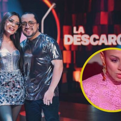 Pareja de esposos que canta en La Descarga