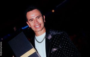 Qué se hizo Jhonny Rivera en la cara