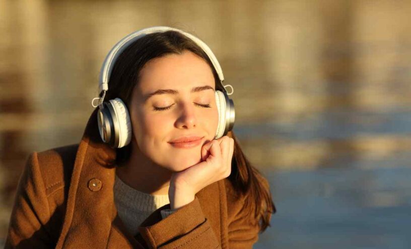 Qué significa escuchar la misma canción