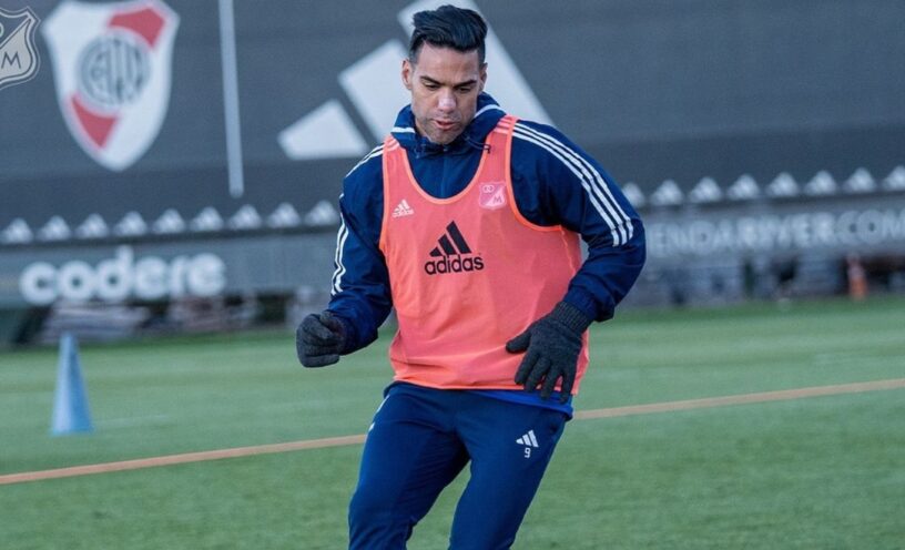reacción de Falcao al escuchar Viva Colombia viva Falcao