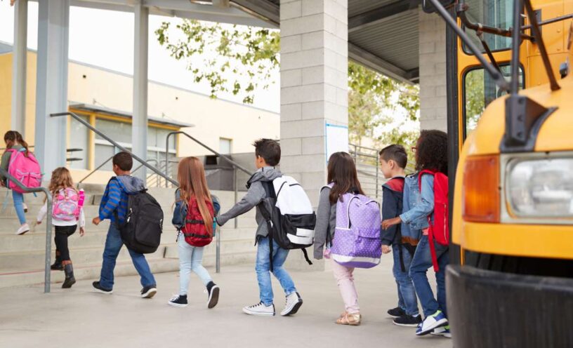 restriccion del uso de celular en los colegios publicos de bogota