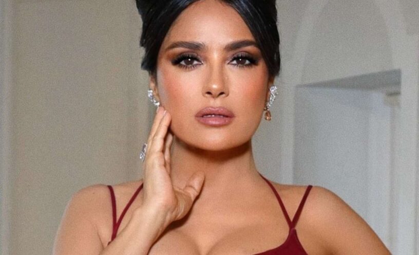 salma hayek en traje de bano