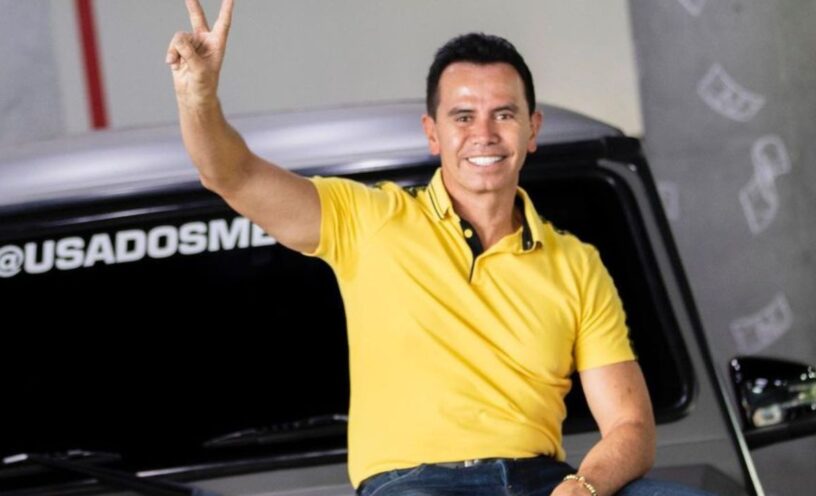 Serenata de Jhonny Rivera a mamá de Epa Colombia