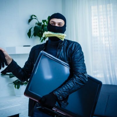 Soñar que me roban es una señal de alerta