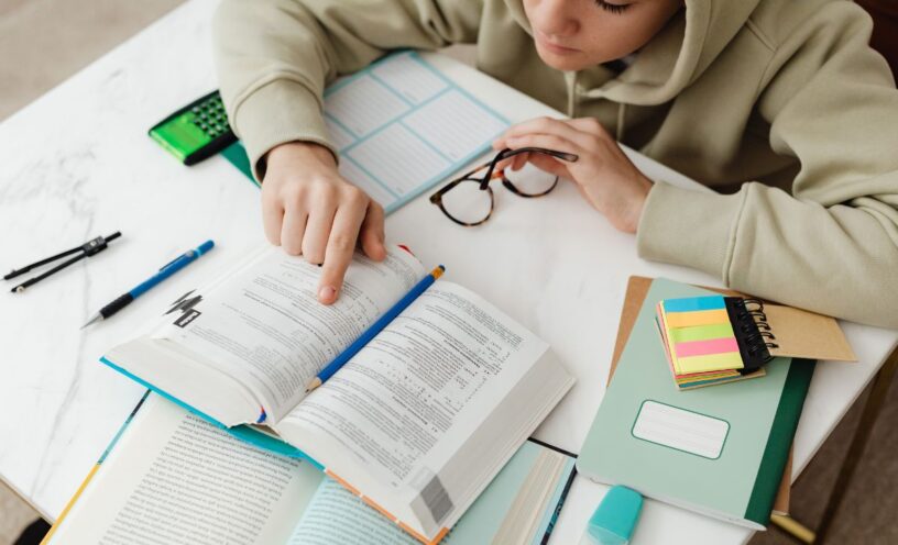 Tutorías virtuales para el ICFES estudiantes 10 y 11