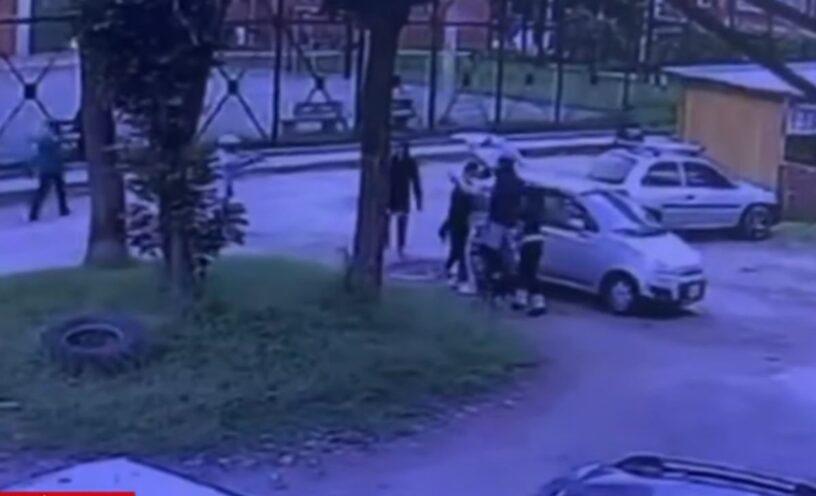 video del asesinato del hijo del inspector de la Policía