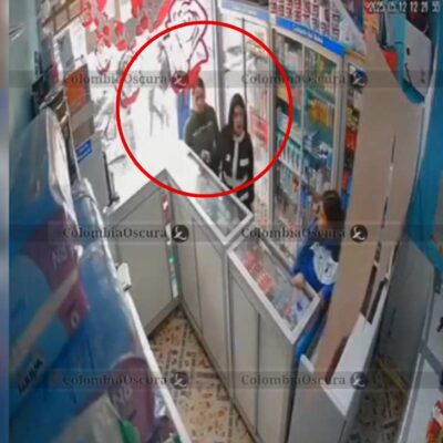 joven atacada en una droguería
