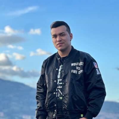 Yeison Jiménez casi se ahoga en un concierto